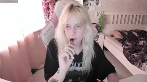 Snapshot of rapunzel_cute chatting on September 2025 01:11:02 PM Rapunzel online show from September 2025 01:11:02 PM