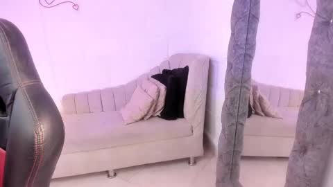 Snapshot of raquel_dl chatting on September 2025 08:52:01 PM Raquel online show from September 2025 08:52:01 PM