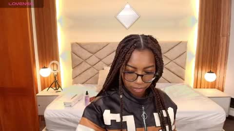 Raquel online show from March 2026 11:54:01 AM