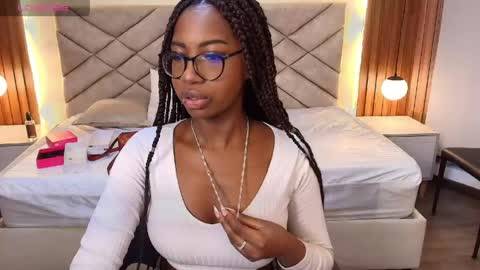 Raquel online show from April 2026 12:06:02 PM