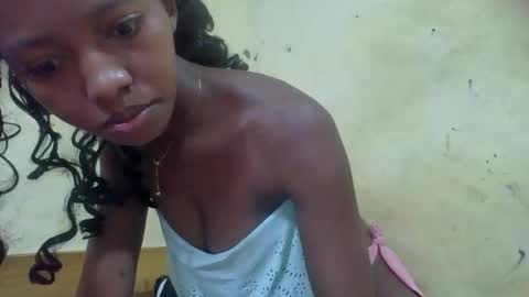 Snapshot of rasoanirinaa chatting on May 2026 04:53:02 AM rasoanirinaa online show from May 2026 04:53:02 AM