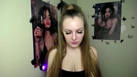 raspberry0101 online show from September 2025 12:28:02 PM