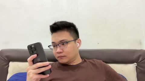 randomnaut online show from January 2025 07:45:01 PM