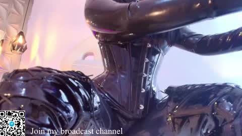 Snapshot of rave_paradise chatting on November 2025 03:57:01 PM online show from November 2025 03:57:01 PM