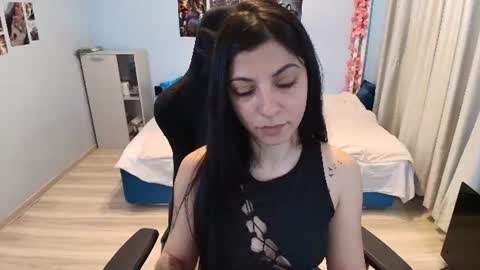 raven_haired_goddess online show from June 2026 08:09:02 AM