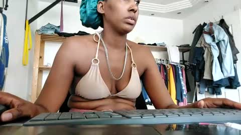 ravenbby online show from July 2026 12:00:01 PM