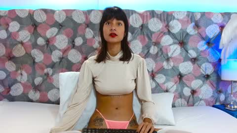 Helena Viktoria Volkov online show from January 2025 01:47:01 PM