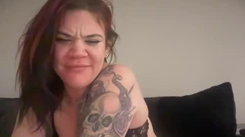 Snapshot of ravenrayyy chatting on January 2026 11:48:02 AM Raven Ray online show from January 2026 11:48:02 AM