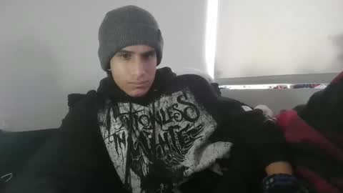 Snapshot of ravenxbat chatting on December 2025 03:32:01 PM ravenxbat online show from December 2025 03:32:01 PM