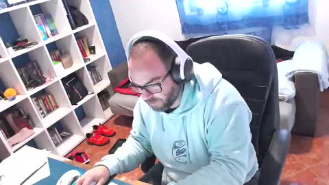 ravingr3d3 online show from December 2025 09:51:01 AM