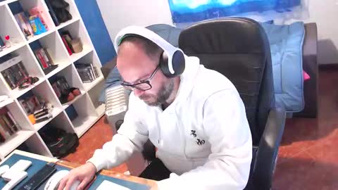 ravingr3d3 online show from March 2026 10:32:02 AM