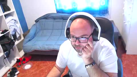 Snapshot of ravingr3d3 chatting on May 2026 08:21:02 AM ravingr3d3 online show from May 2026 08:21:02 AM