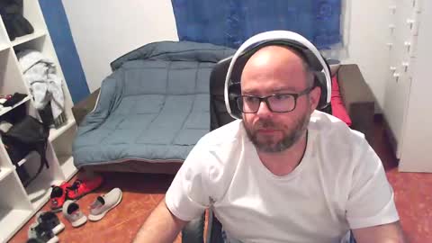 Snapshot of ravingr3d3 chatting on May 2026 09:21:01 PM ravingr3d3 online show from May 2026 09:21:01 PM