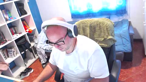 Snapshot of ravingr3d3 chatting on May 2026 11:16:02 AM ravingr3d3 online show from May 2026 11:16:02 AM