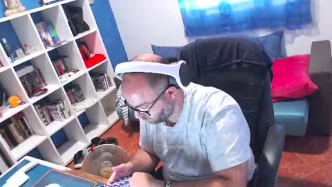 Snapshot of ravingr3d3 chatting on June 2026 01:11:01 PM ravingr3d3 online show from June 2026 01:11:01 PM