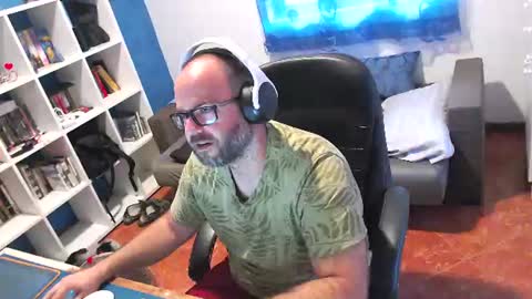 Snapshot of ravingr3d3 chatting on July 2026 08:07:02 AM ravingr3d3 online show from July 2026 08:07:02 AM