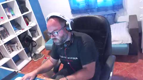 Snapshot of ravingr3d3 chatting on July 2026 10:39:01 AM ravingr3d3 online show from July 2026 10:39:01 AM