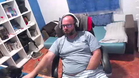 Snapshot of ravingr3d3 chatting on July 2026 10:45:01 PM ravingr3d3 online show from July 2026 10:45:01 PM