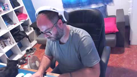 Snapshot of ravingr3d3 chatting on July 2026 11:17:02 AM ravingr3d3 online show from July 2026 11:17:02 AM