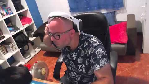 Snapshot of ravingr3d3 chatting on August 2026 09:46:02 PM ravingr3d3 online show from August 2026 09:46:02 PM