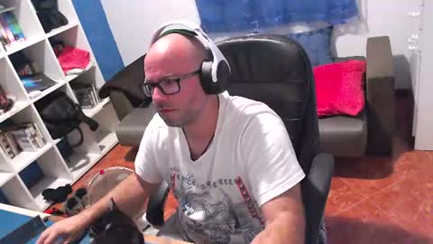 Snapshot of ravingr3d3 chatting on August 2026 11:41:01 PM ravingr3d3 online show from August 2026 11:41:01 PM