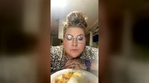 Snapshot of raw_attraction chatting on July 2026 12:17:02 AM raw_attraction online show from July 2026 12:17:02 AM