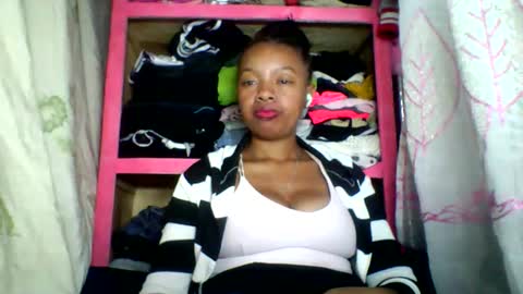 Snapshot of rayana_69 chatting on May 2026 12:40:02 AM rayana_69 online show from May 2026 12:40:02 AM