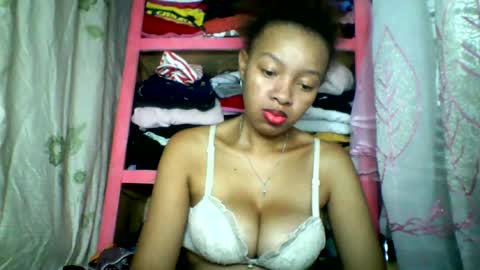Snapshot of rayana_69 chatting on June 2026 08:49:02 AM rayana_69 online show from June 2026 08:49:02 AM