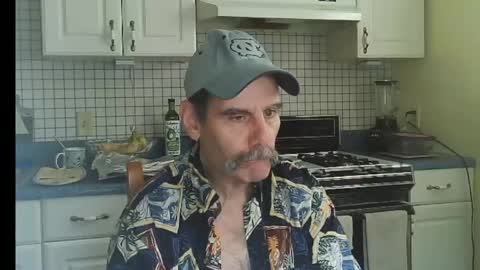 Snapshot of raylene4u2 chatting on June 2026 04:33:01 PM Ray online show from June 2026 04:33:01 PM
