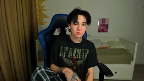 Snapshot of raytaylorr chatting on January 2026 05:45:02 AM Ray online show from January 2026 05:45:02 AM