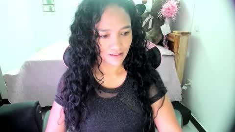 Danna online show from October 2025 03:00:02 PM