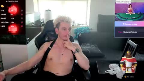 Rayzel White online show from July 2026 03:18:02 PM