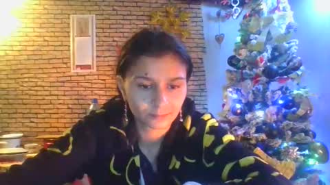 real_coupl3 online show from December 2025 08:38:02 PM