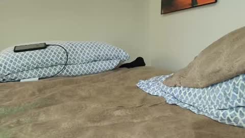 Snapshot of realityunplugged chatting on November 2025 09:10:01 AM realityunplugged online show from November 2025 09:10:01 AM