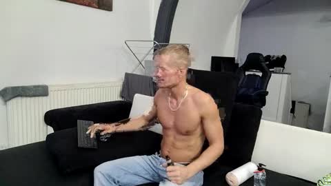 Ask me online show from December 2024 03:08:02 AM