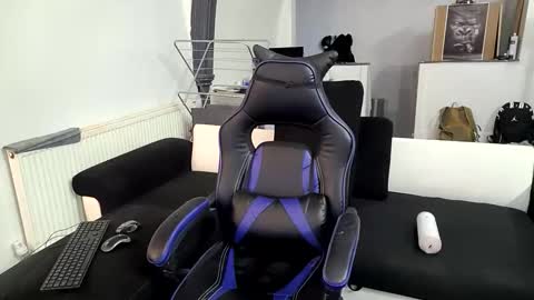 Ask me online show from September 2025 03:39:02 AM