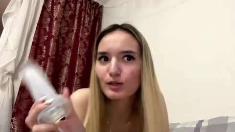 Risa online show from April 2026 04:22:01 PM