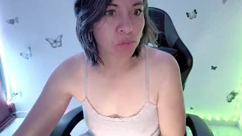 Rebbeca online show from May 2026 10:42:01 AM