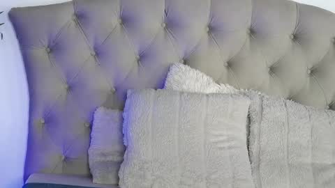 rebbeccaray online show from February 2026 07:12:01 PM