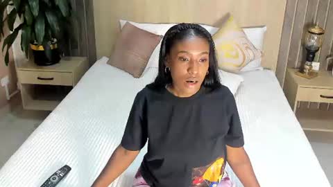 Snapshot of rebeca_cortez1 chatting on June 2026 08:40:02 PM I invite you to my birthday on November 3th online show from June 2026 08:40:02 PM