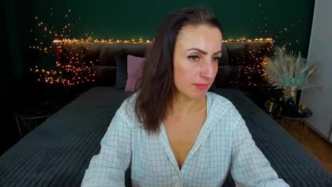 Snapshot of rebecca_diamonds chatting on January 2025 08:04:02 AM rebecca_diamonds online show from January 2025 08:04:02 AM