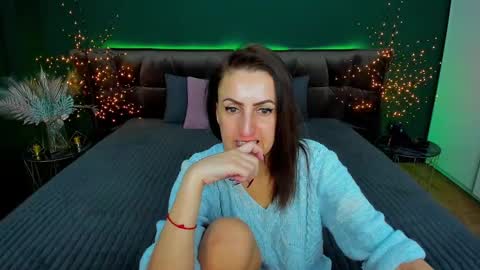 Snapshot of rebecca_diamonds chatting on February 2025 09:42:01 AM rebecca_diamonds online show from February 2025 09:42:01 AM