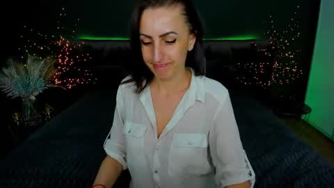 Snapshot of rebecca_diamonds chatting on February 2025 02:04:02 PM rebecca_diamonds online show from February 2025 02:04:02 PM