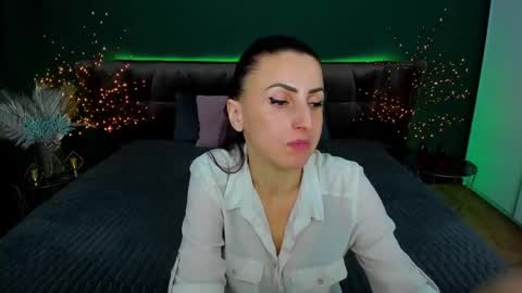 Snapshot of rebecca_diamonds chatting on March 2025 10:09:01 AM rebecca_diamonds online show from March 2025 10:09:01 AM