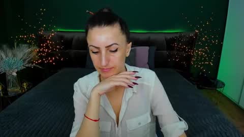 Snapshot of rebecca_diamonds chatting on March 2025 06:50:02 AM rebecca_diamonds online show from March 2025 06:50:02 AM