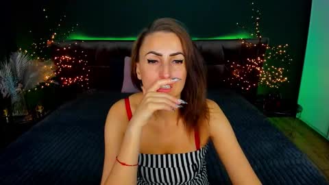 Snapshot of rebecca_diamonds chatting on September 2025 07:12:02 AM rebecca_diamonds online show from September 2025 07:12:02 AM