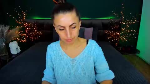 Snapshot of rebecca_diamonds chatting on November 2025 06:41:02 AM rebecca_diamonds online show from November 2025 06:41:02 AM