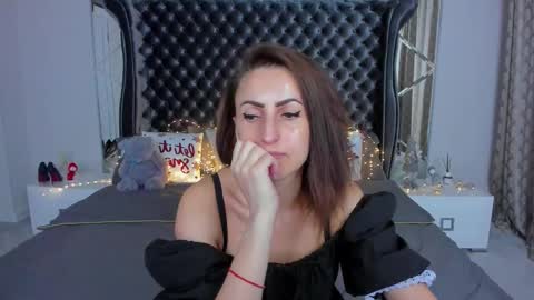 Snapshot of rebecca_diamonds chatting on December 2025 06:30:02 AM rebecca_diamonds online show from December 2025 06:30:02 AM