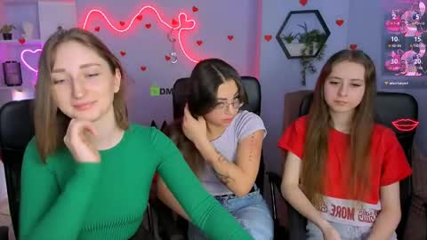 rebecca_smile_ online show from April 2026 05:54:01 AM