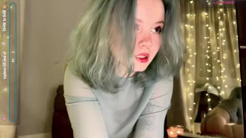 Rebecca Nikson online show from November 2025 02:34:01 AM